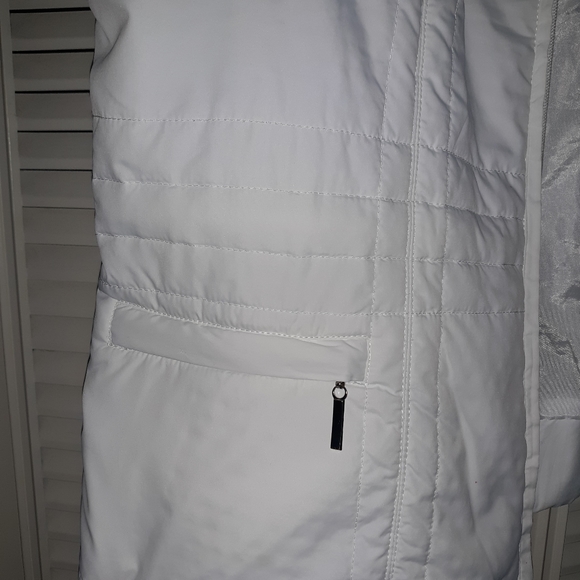 Like new Coldwater creek size medium vest - Picture 2 of 3